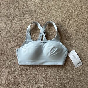 NWT Athleta light cloud blue adjustable high impact sports bra 34C